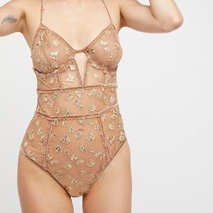 🎉HP🎉 Golden Garden Bodysuit